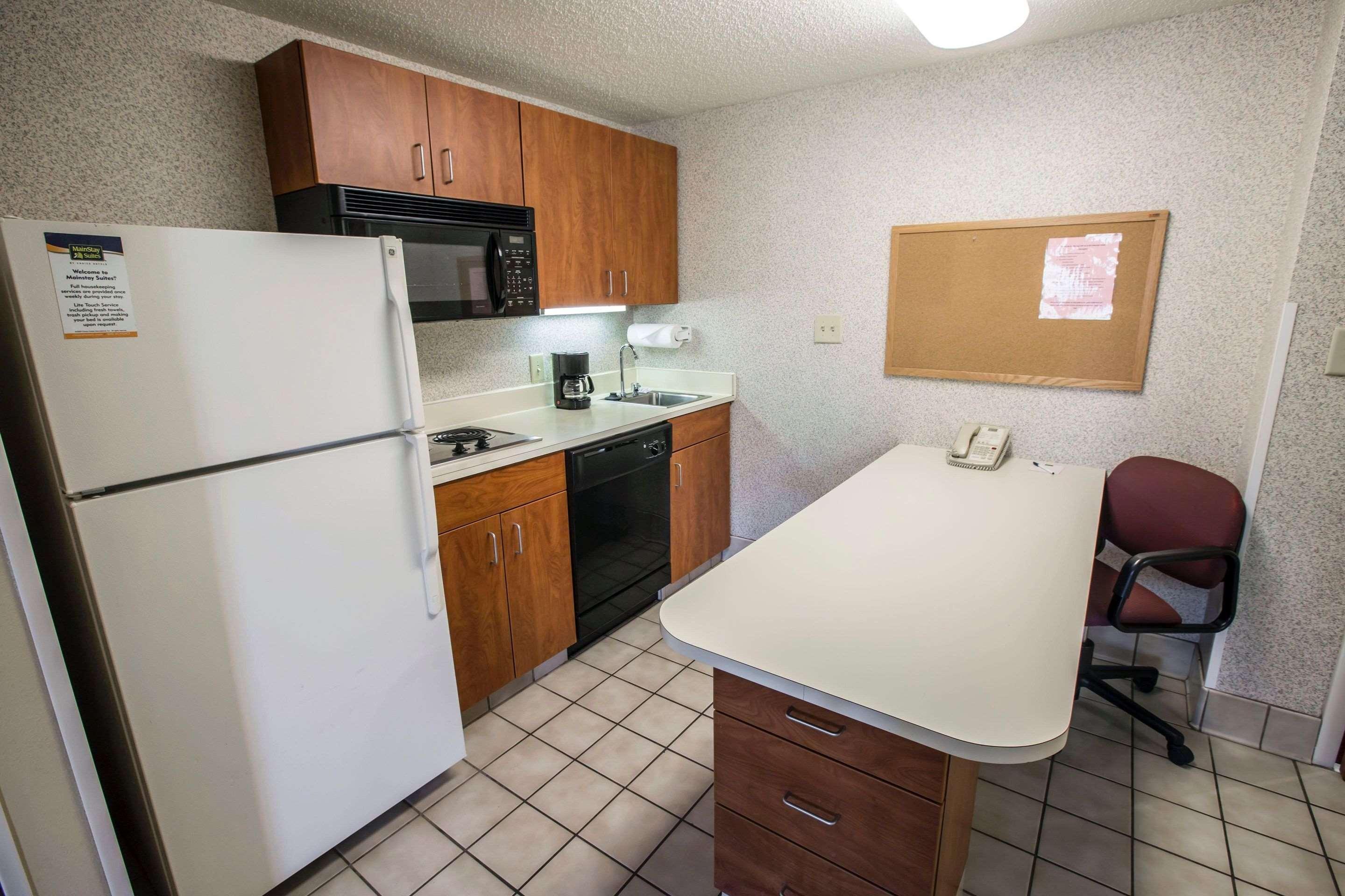 Mainstay Suites Wilmington - University Area Zewnętrze zdjęcie