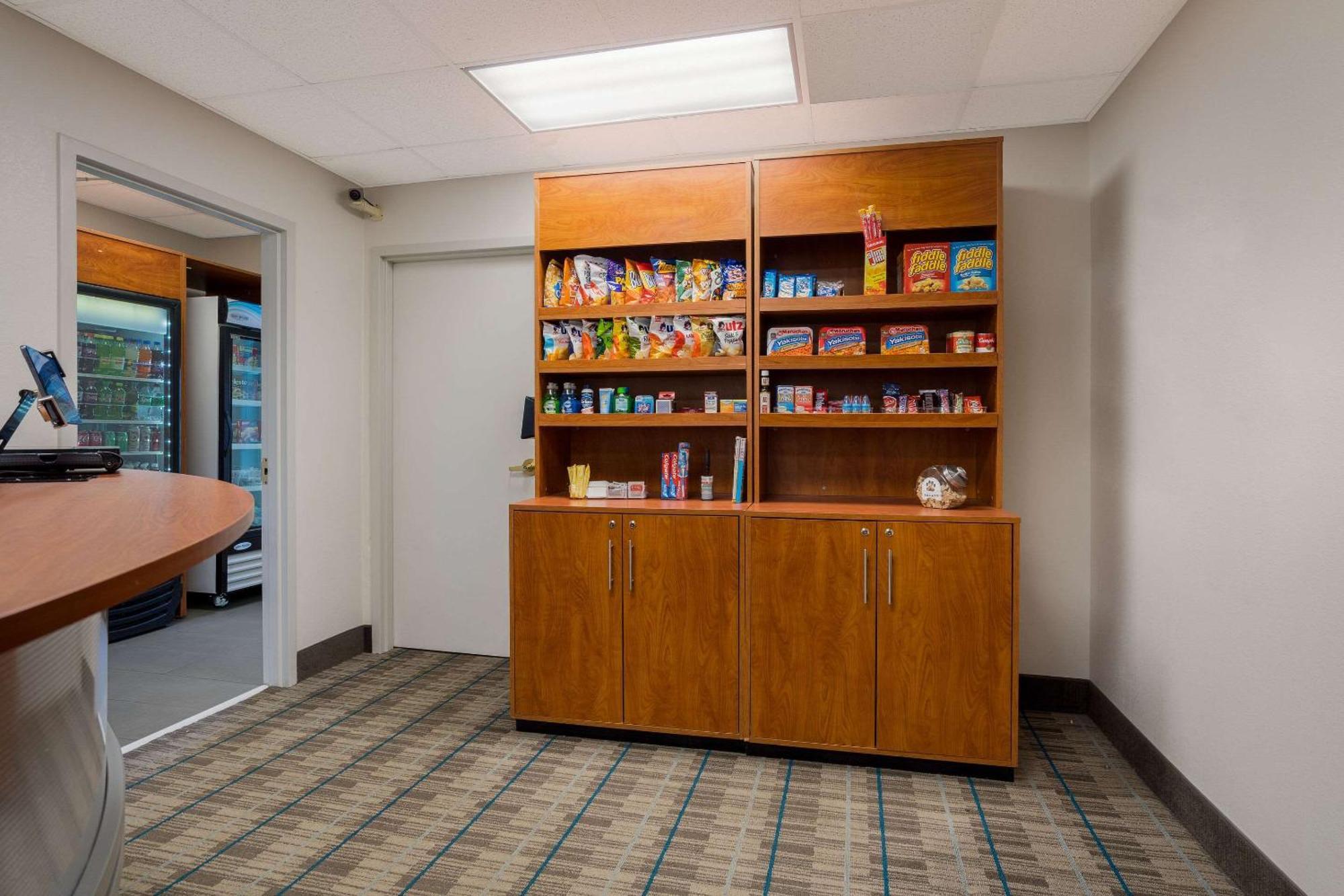 Mainstay Suites Wilmington - University Area Zewnętrze zdjęcie