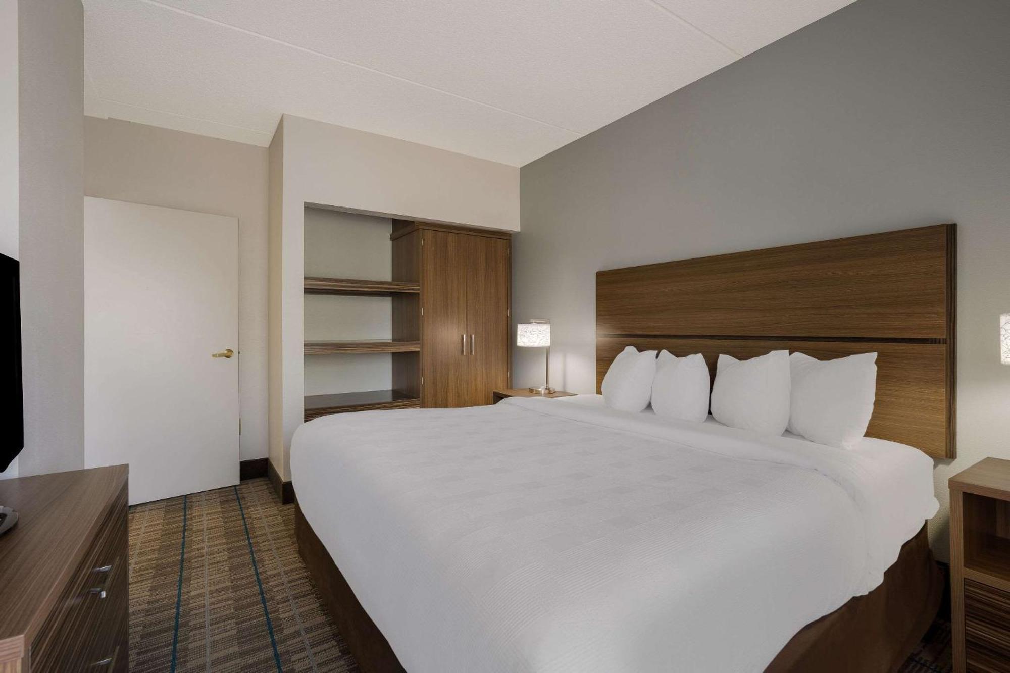 Mainstay Suites Wilmington - University Area Zewnętrze zdjęcie