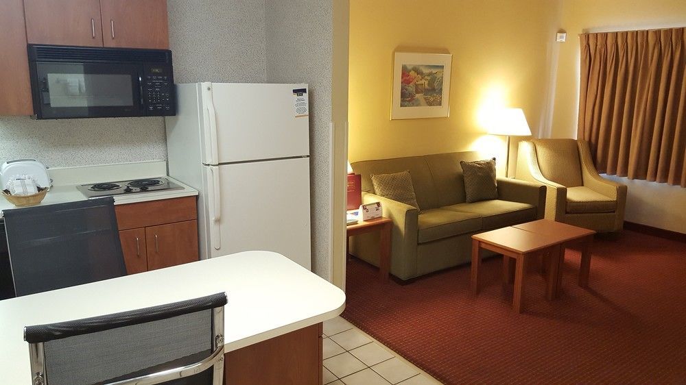 Mainstay Suites Wilmington - University Area Zewnętrze zdjęcie
