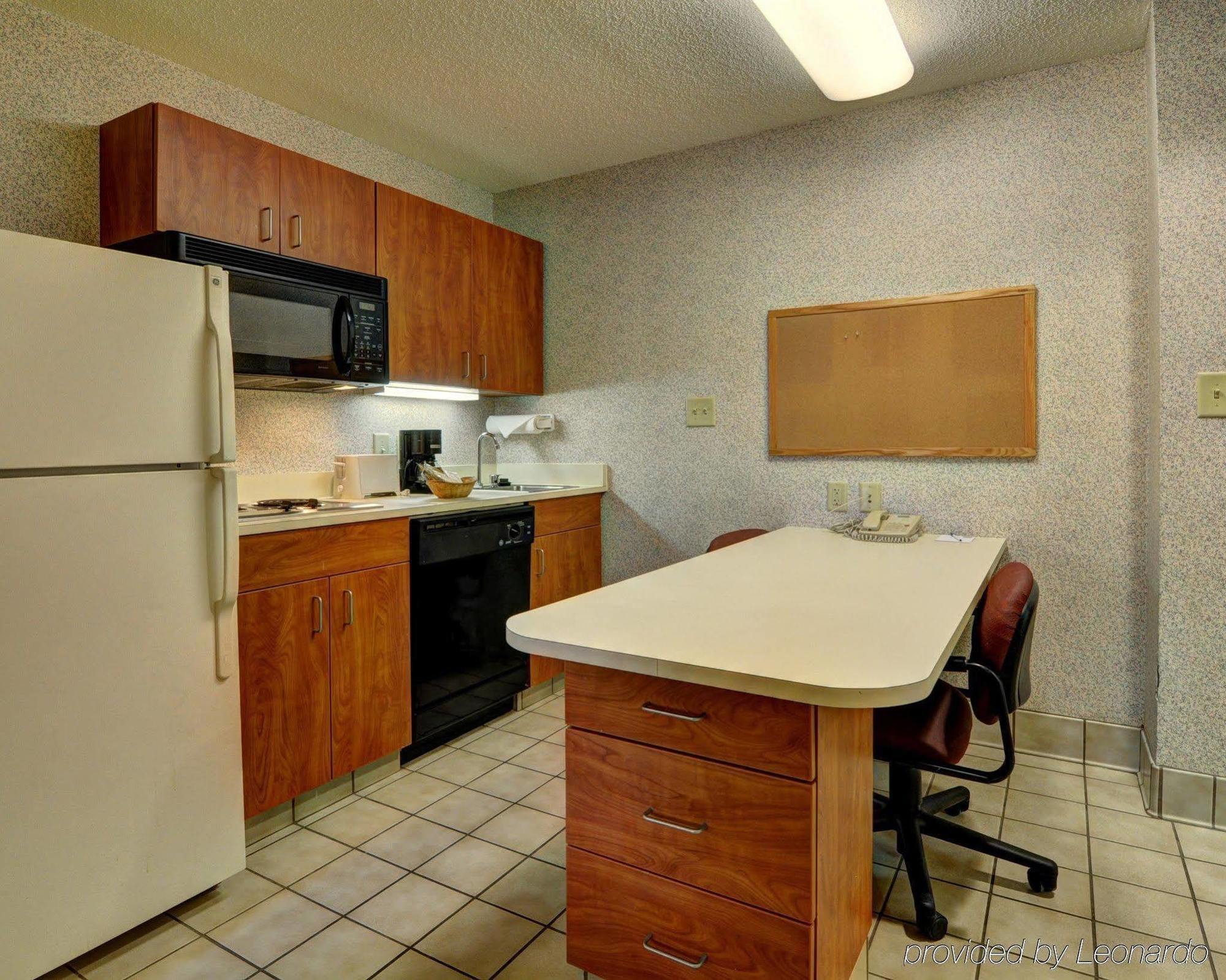 Mainstay Suites Wilmington - University Area Zewnętrze zdjęcie