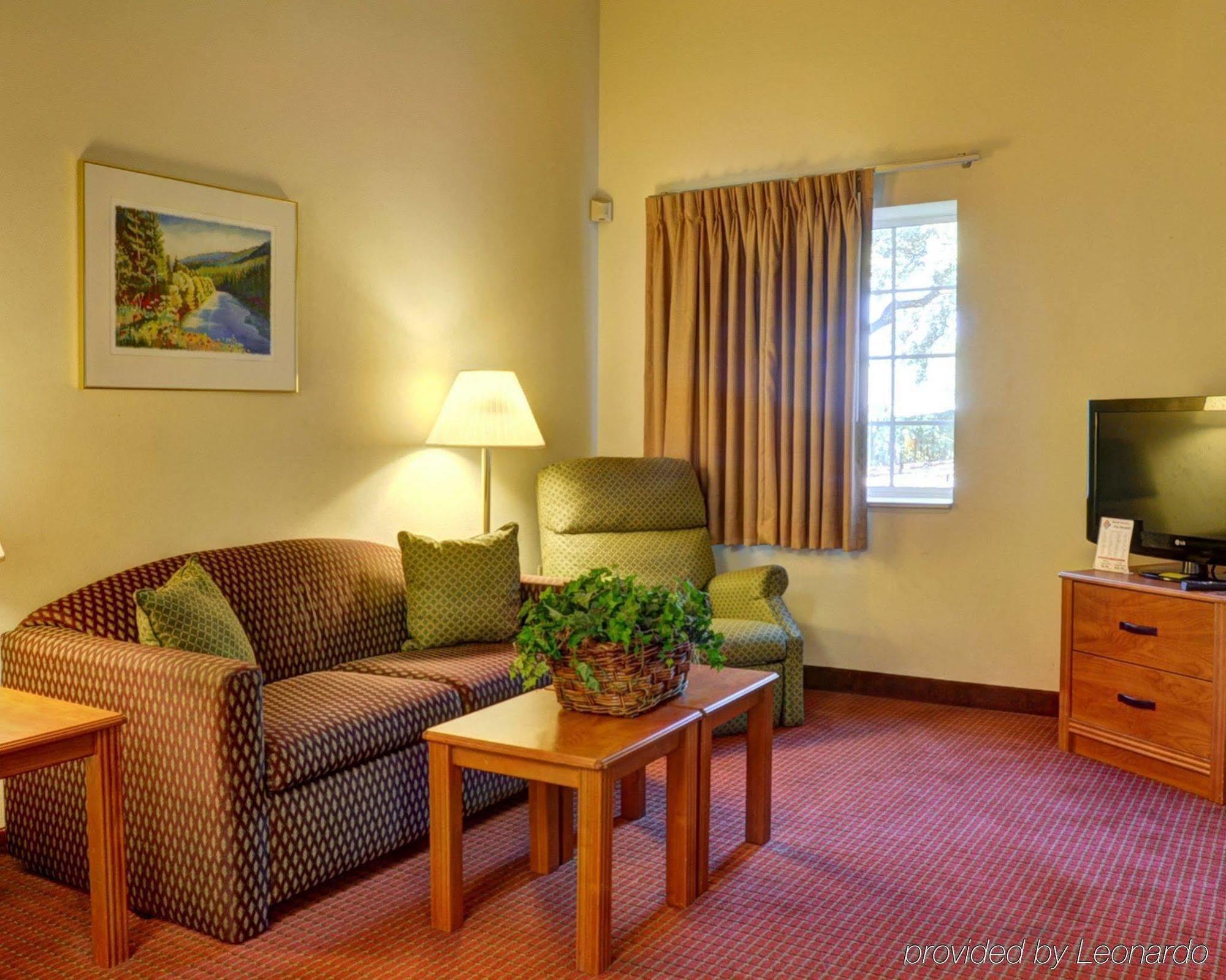 Mainstay Suites Wilmington - University Area Zewnętrze zdjęcie